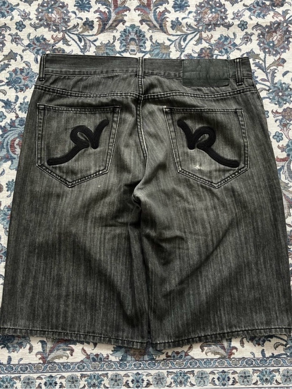 2000s baggy Rocawear shorts